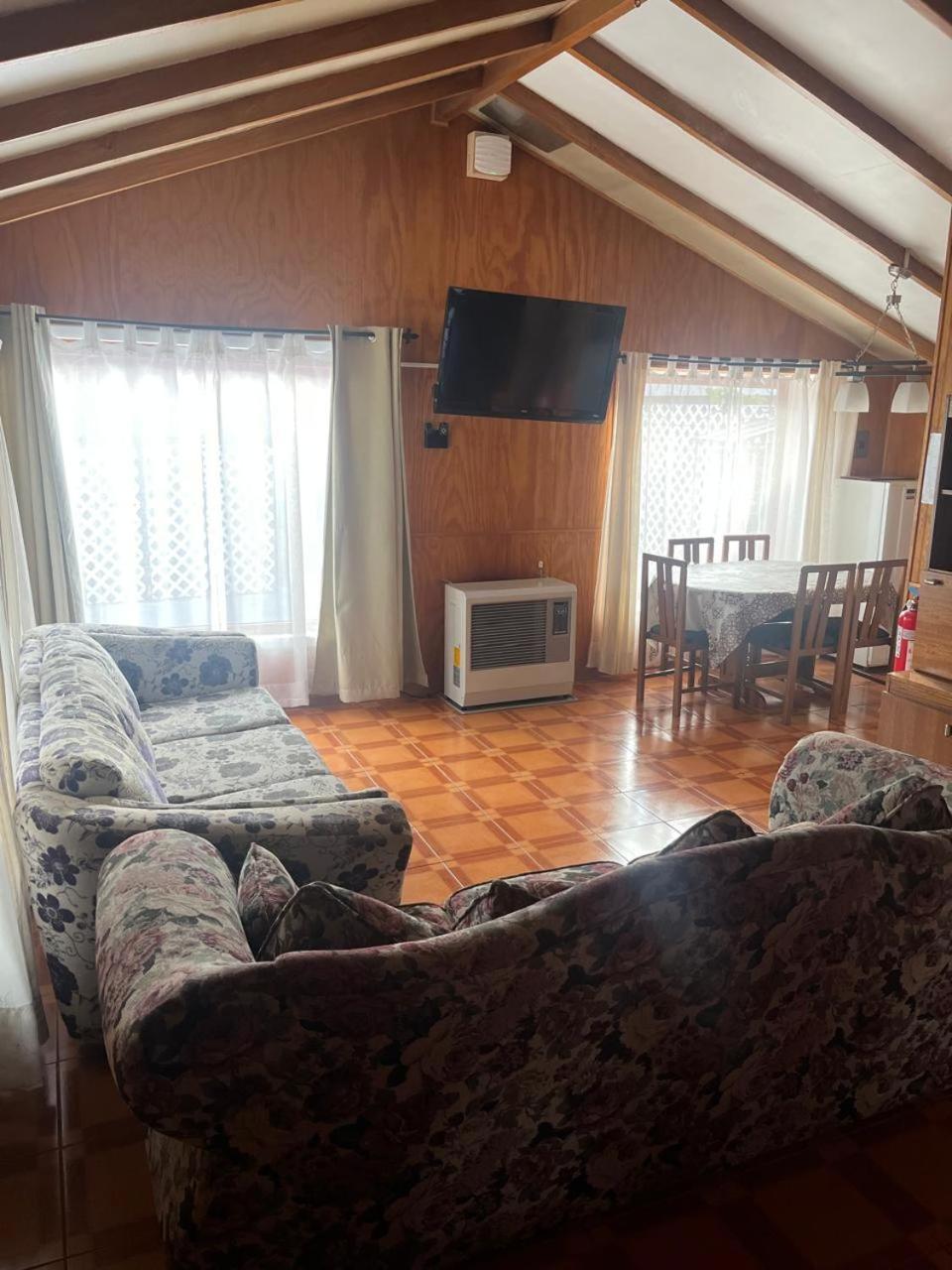 Cabanas Espanol Coyhaique Eksteriør billede
