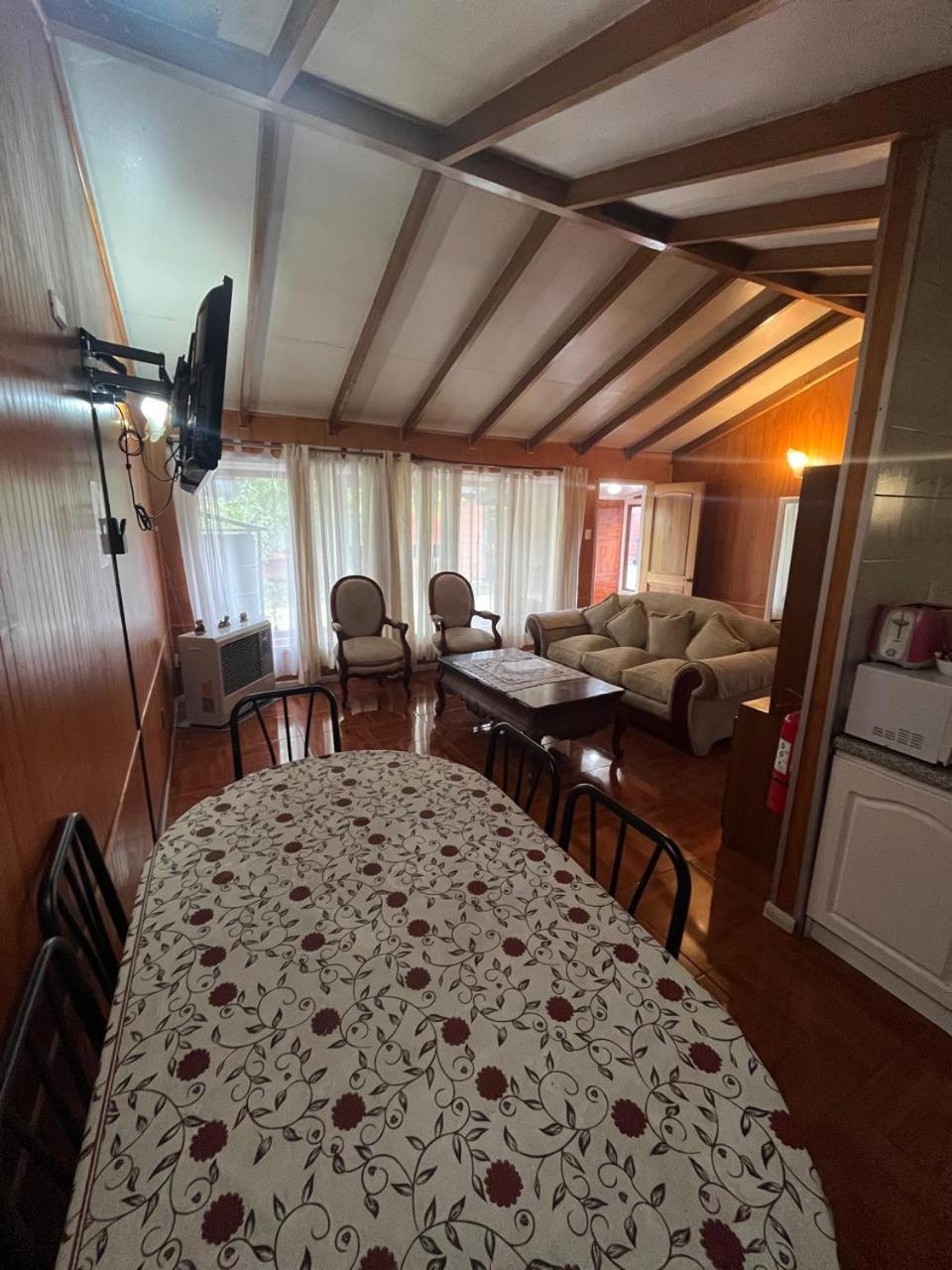 Cabanas Espanol Coyhaique Eksteriør billede